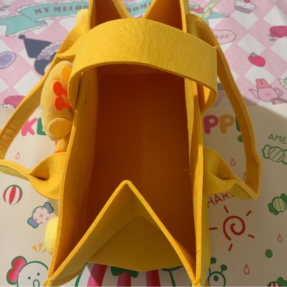 Storage Bin Design Purse with Giraffe Plush Button and Pompoms - Picture 4 of 9